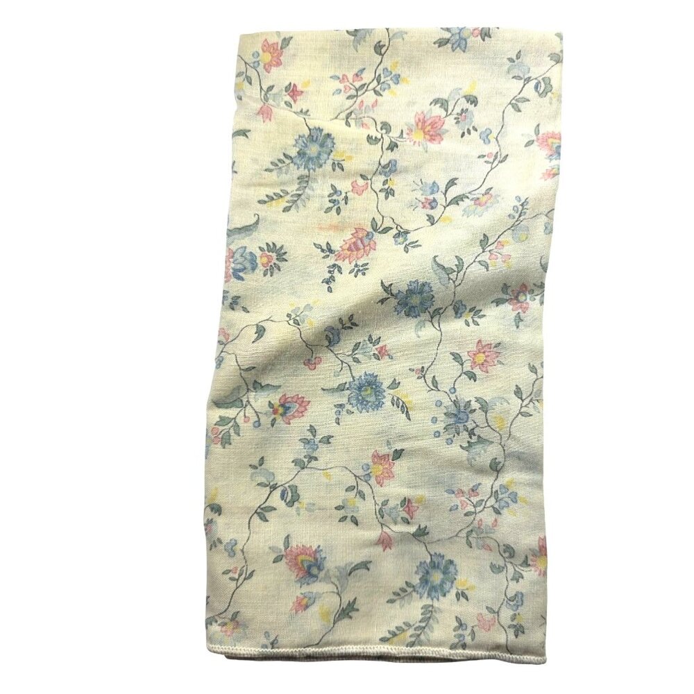 Set Of 4 cloth napkins floral Pastel Cream cottagecore grannycore fairy easter